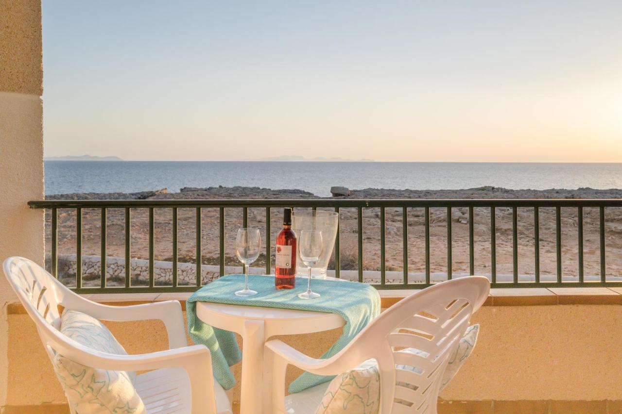 Apartamentos Moon Dreams Cabo De Banos Cala'N Blanes  Εξωτερικό φωτογραφία