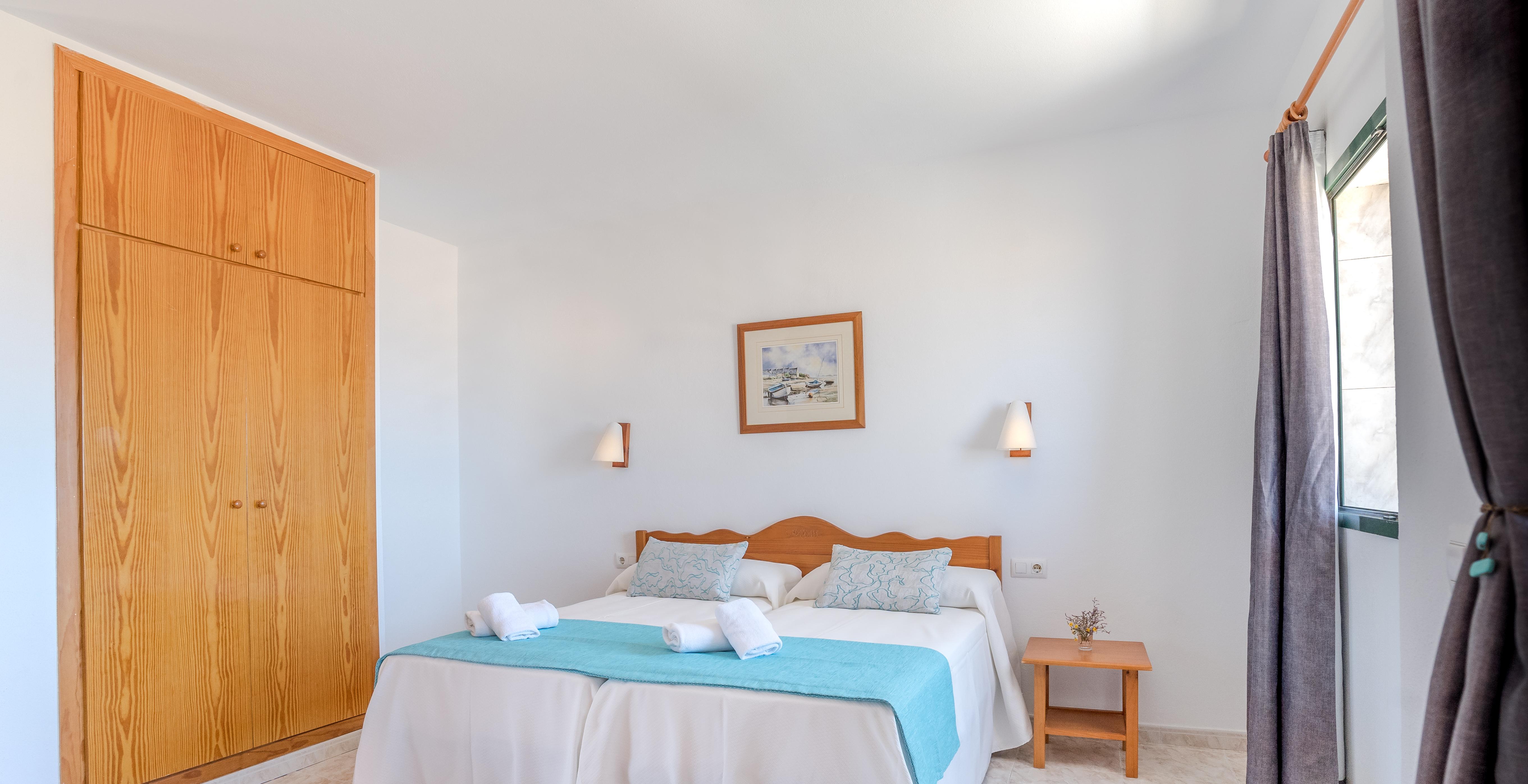 Apartamentos Moon Dreams Cabo De Banos Cala'N Blanes  Εξωτερικό φωτογραφία