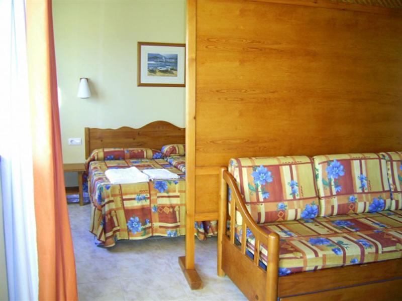 Apartamentos Moon Dreams Cabo De Banos Cala'N Blanes  Εξωτερικό φωτογραφία