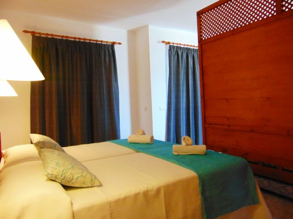 Apartamentos Moon Dreams Cabo De Banos Cala'N Blanes  Εξωτερικό φωτογραφία
