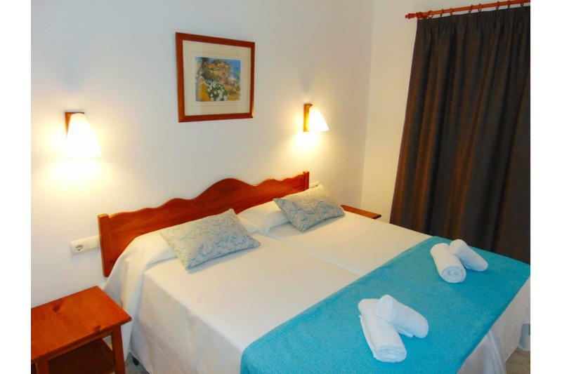 Apartamentos Moon Dreams Cabo De Banos Cala'N Blanes  Εξωτερικό φωτογραφία